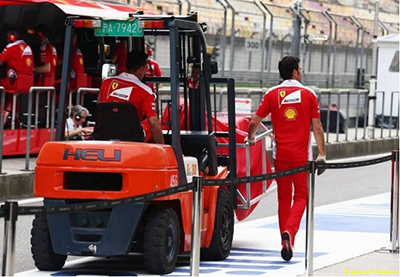 Вилочные погрузчики HELI на Formula 1 Гран-при в Шанхае Вилочные погрузчики HELI на Formula 1 Гран-при в Шанхае
